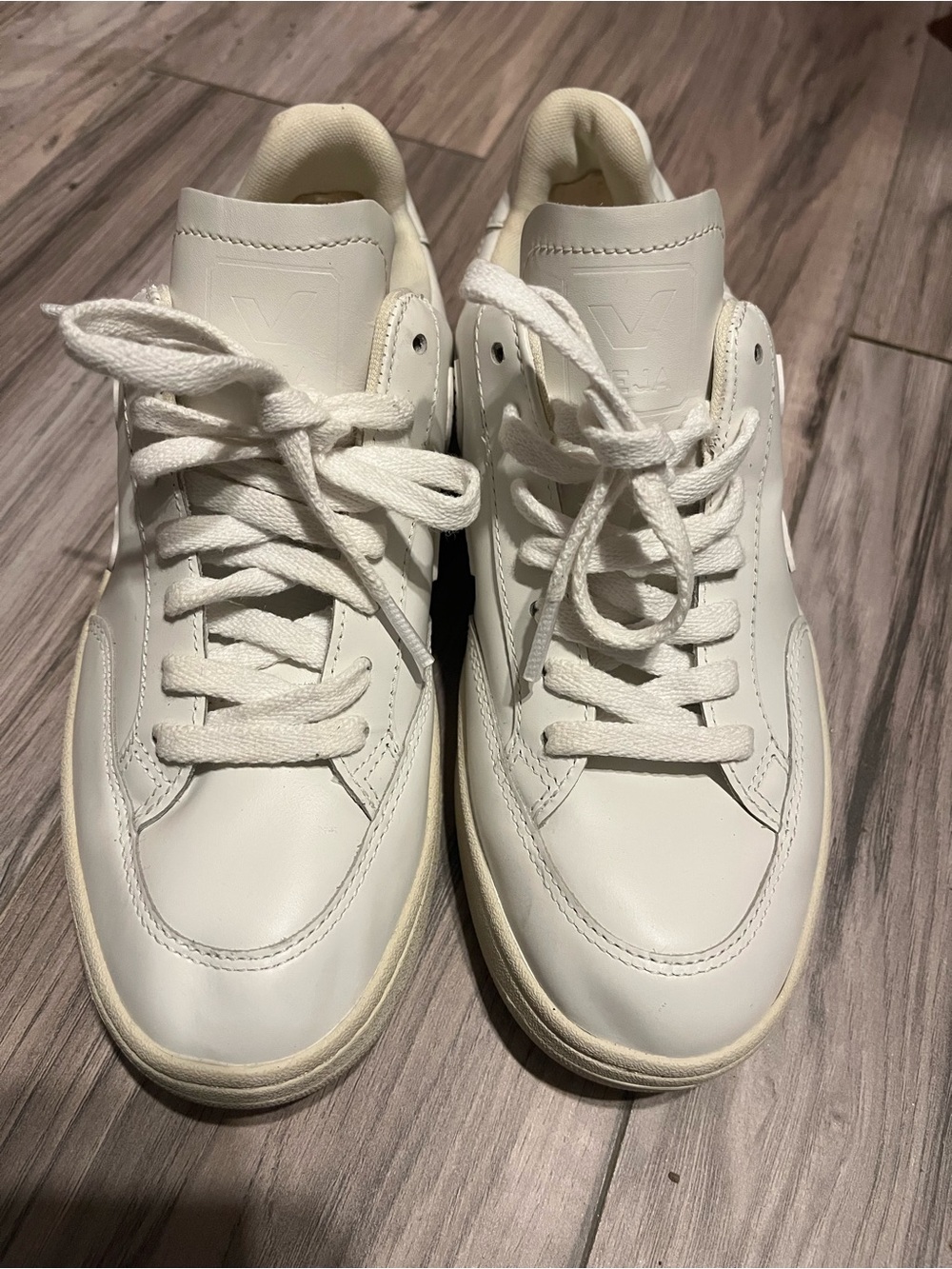 VEJA V-12 White Leather Lace-Up Sneakers size 6